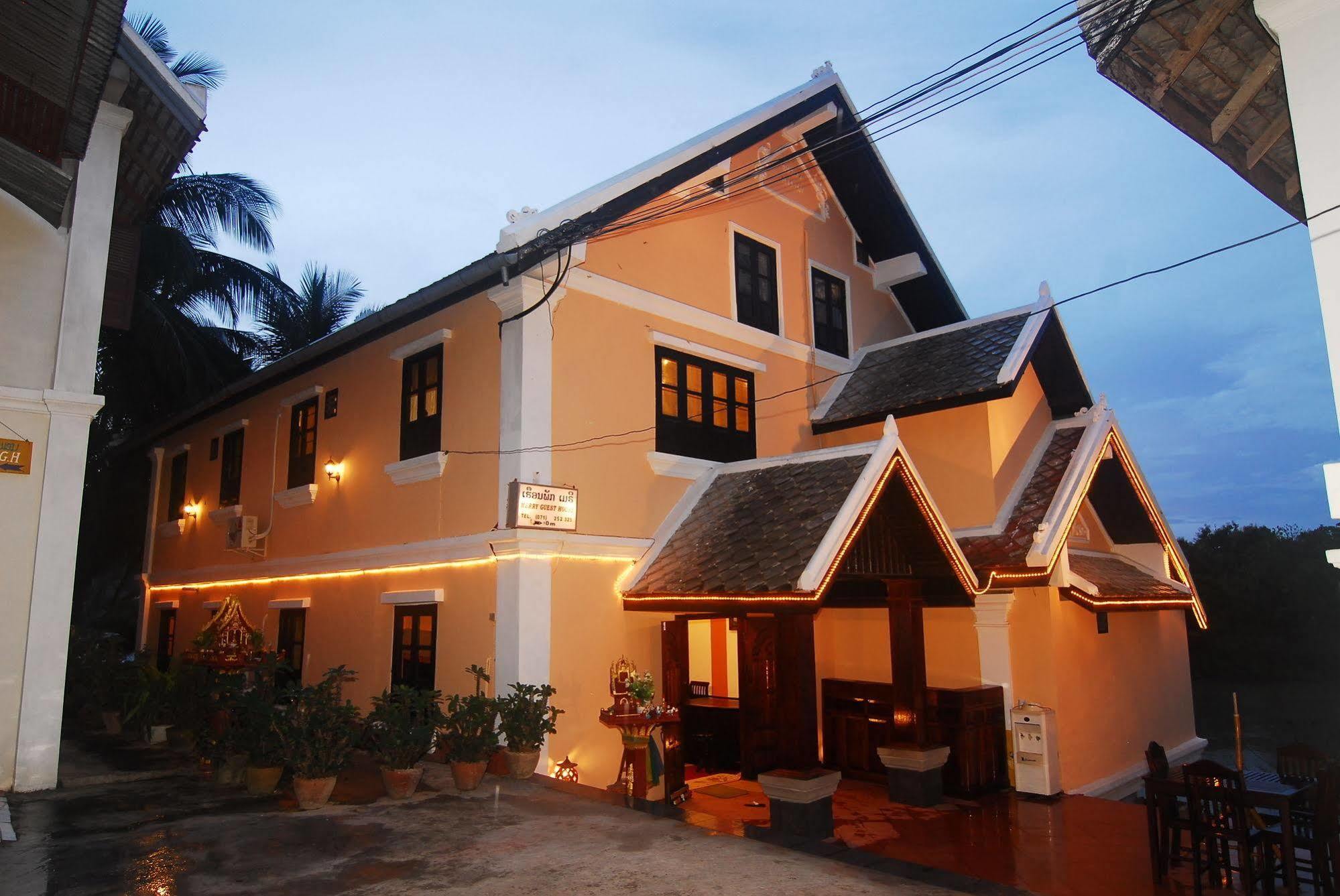 Merry Riverside Hotel Luang Prabang Exterior photo